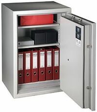 Einbruch- und feuersicherer Tresor D 111-03